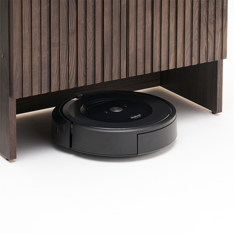 <p>上げ脚デザインで、お掃除ロボットに対応します。</p>