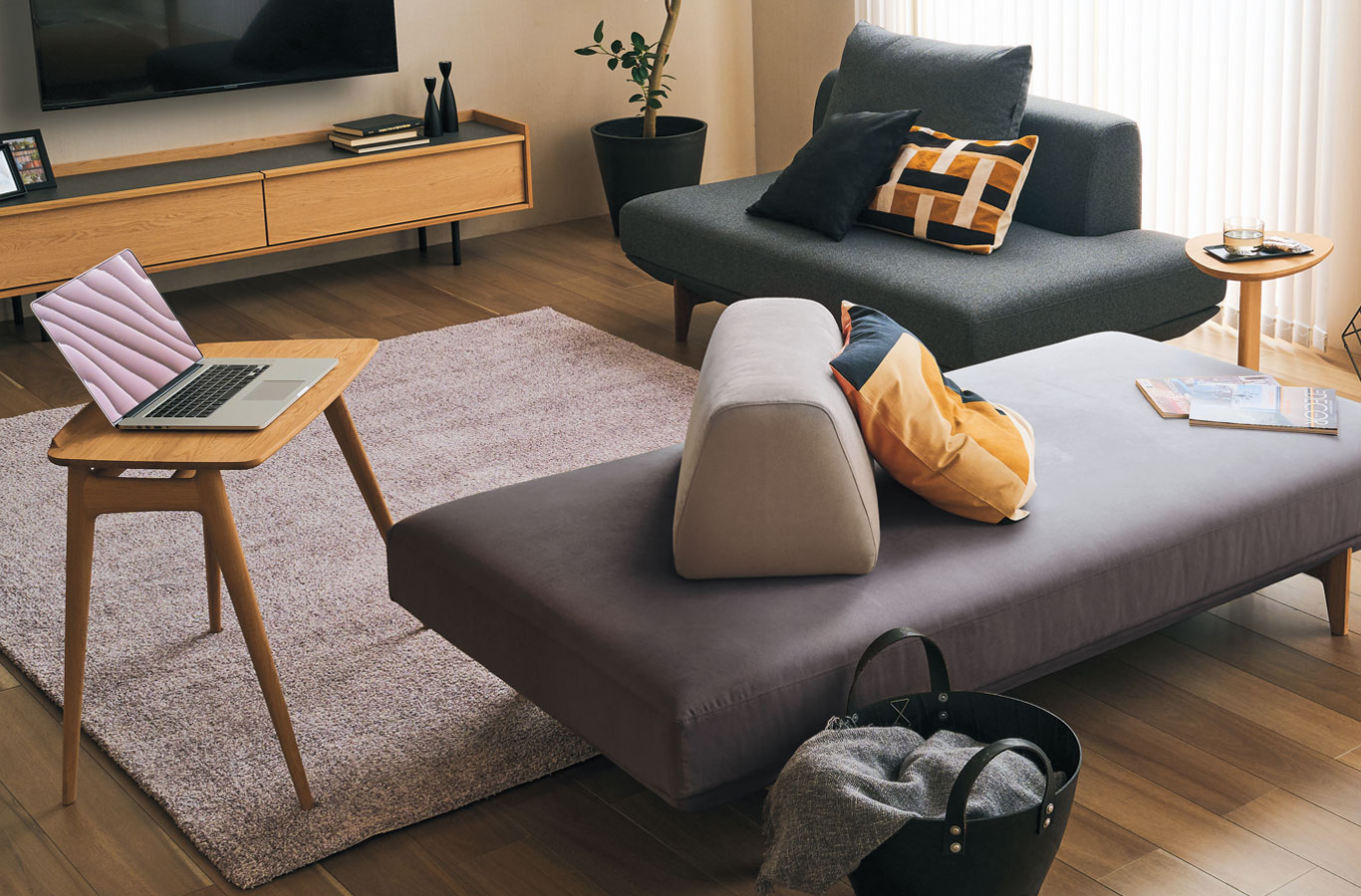 カリモク サイドテーブル ナイトテーブル リビングテーブル ※i4※ 楽天市場】カリモク ナイトテーブル コンセント付き ベッドサイド